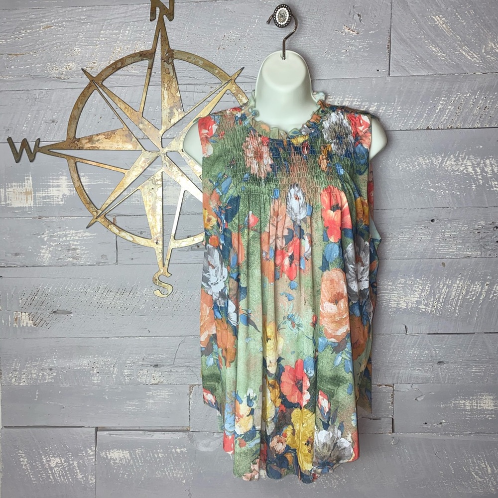 Gorgeous Deletta flowy sleeveless top